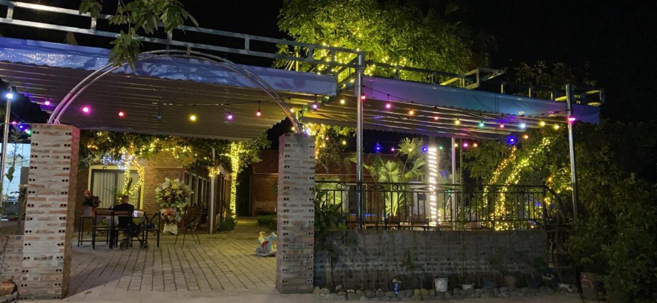 D&D Riverside Homestay Xuan Son Екстериор снимка