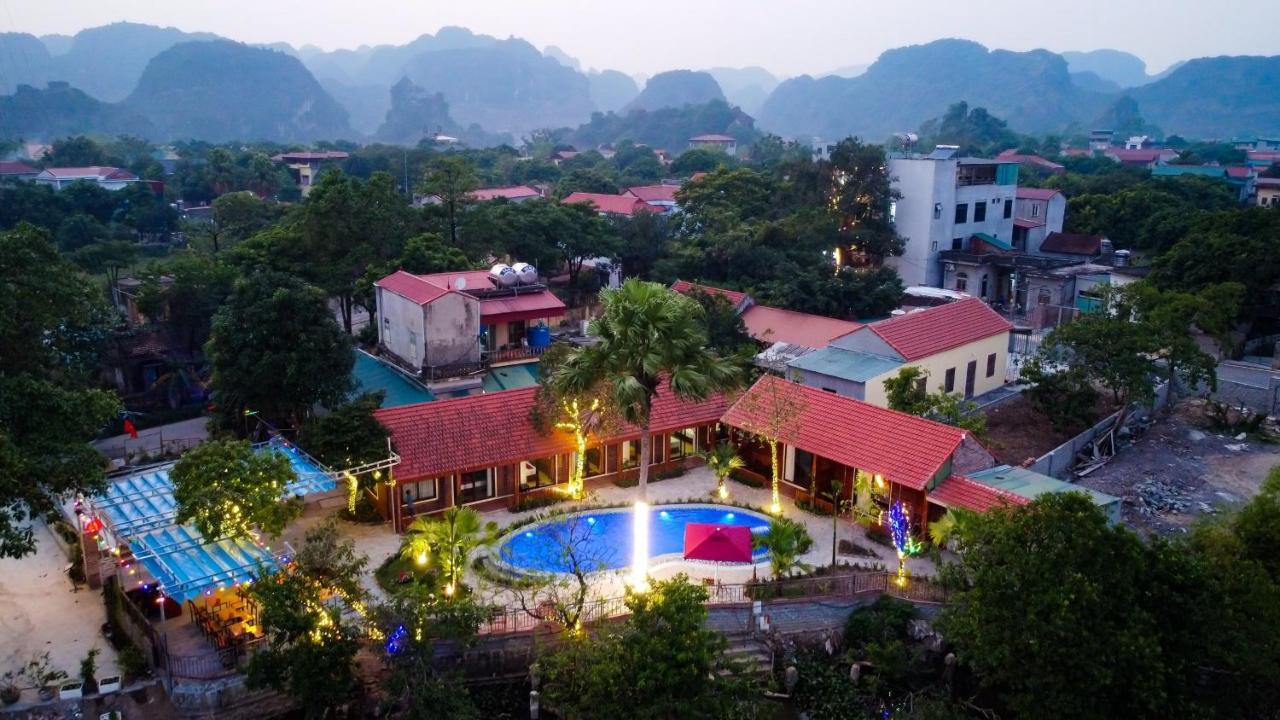 D&D Riverside Homestay Xuan Son Екстериор снимка